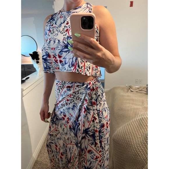 Two Arrows Floral Two-Piece Wrap Dress/ Size Medium - Picture 3 of 6